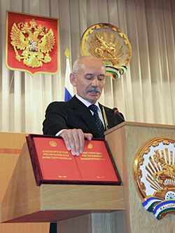 Президент Башкирии Рустэм Хамитов выступил перед Курултаем с ежегодным посланием