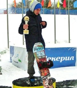 Константин Еркаев победил на этапе Кубка России по сноуборду в Красноярске