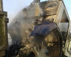 На трассе Уфа-Аэропорт загорелся грузовик КамАЗ