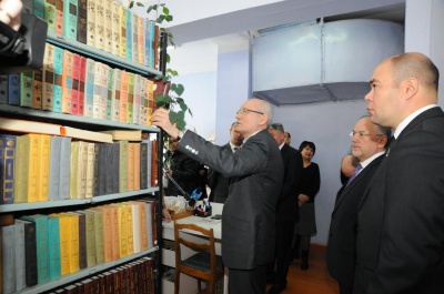 Президент Башкортостана предложил школьникам читать электронные книги