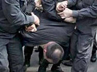 В Башкирии вооруженный пьяный мужчина взял в заложники оператора пункта приема цветного металла