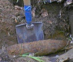 На дачном участке в Башкирии нашли боевой снаряд