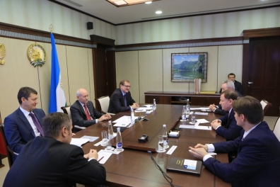 Рустэм Хамитов встретился с послом Кубы в России