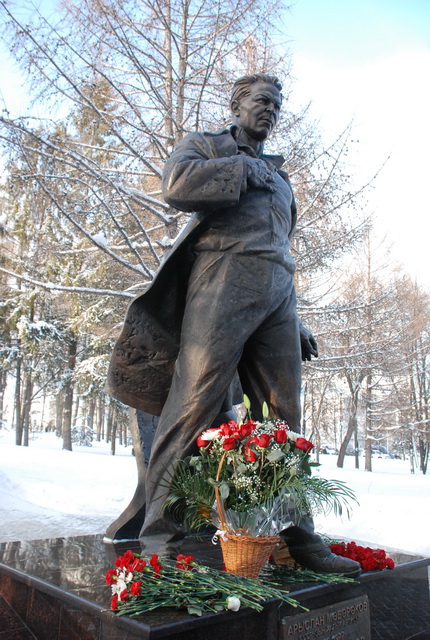 В Уфе открыли памятник Арслану Мубарякову