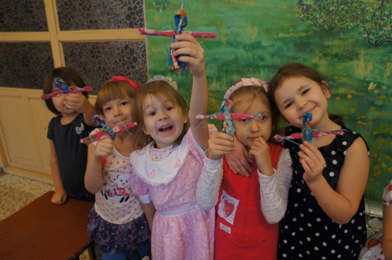 Детский сад Нефтекамска собрал «Гирлянду дружбы» из 1000 кукол