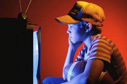 Просмотр телевизора негативно влияет на сон детей