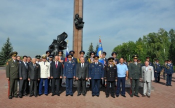 В Уфе провели церемонию вручения Знамени ГУФСИН России по РБ