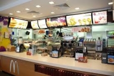 Роспотребнадзор выявил мелкие нарушения в уфимском McDonald`s