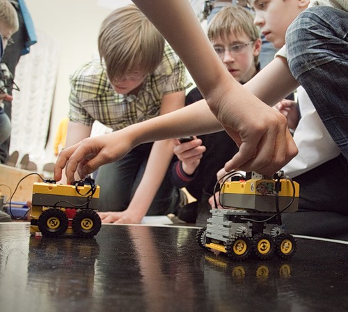 В Уфе детей приглашают на курсы робототехники