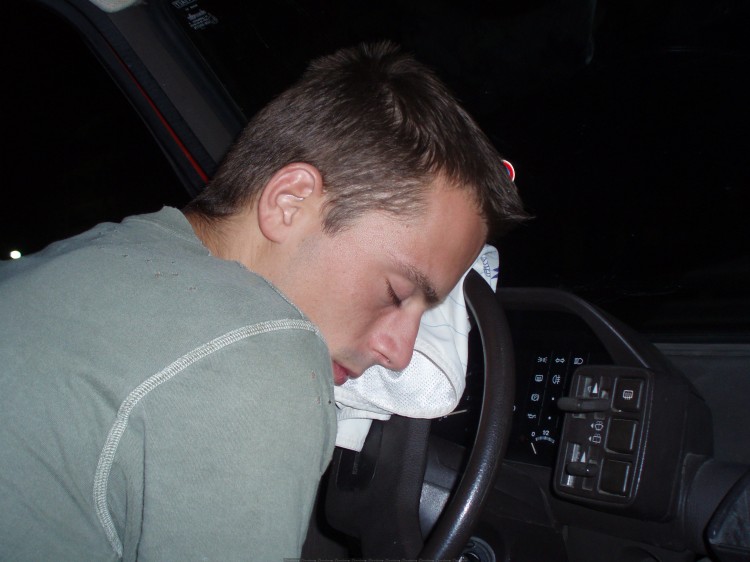 Пьяный угонщик из Башкирии уснул в машине