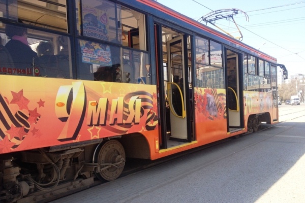 Ко Дню Победы в Уфе украсили троллейбусы