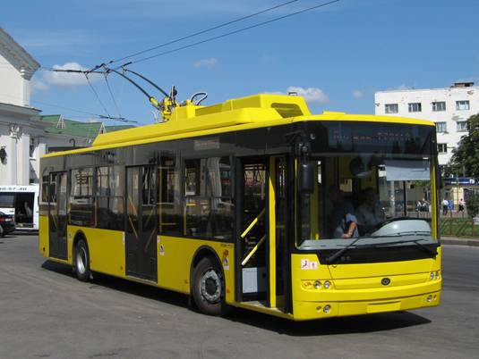 В связи с проведением дорожных работ в Уфе на улице Комарова временно прекратят ходить троллейбусы