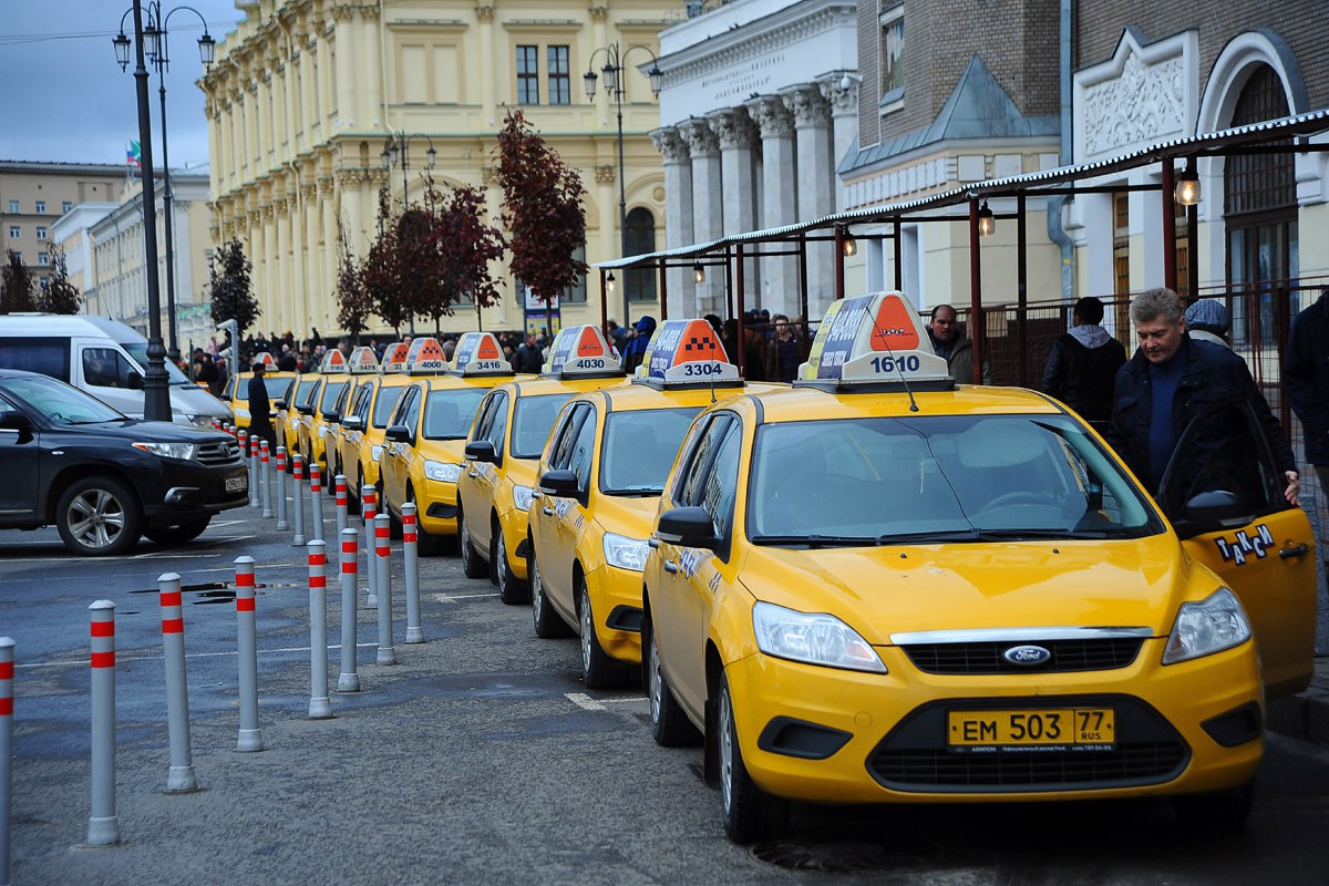 Таксисты Уфы ограничили прием заявок на период проведения саммитов