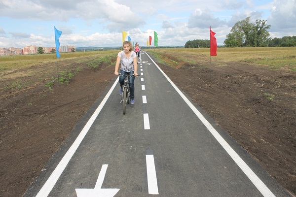 В Деме состоялось торжественное открытие велосипедной дорожки