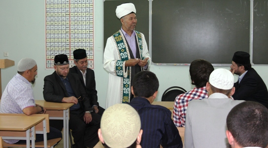 Новый учебный год начался в Исламском колледже имени Марьям Султановой