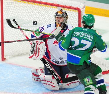 Зиновьев забросил победную шайбу в матче против «Металлурга»
