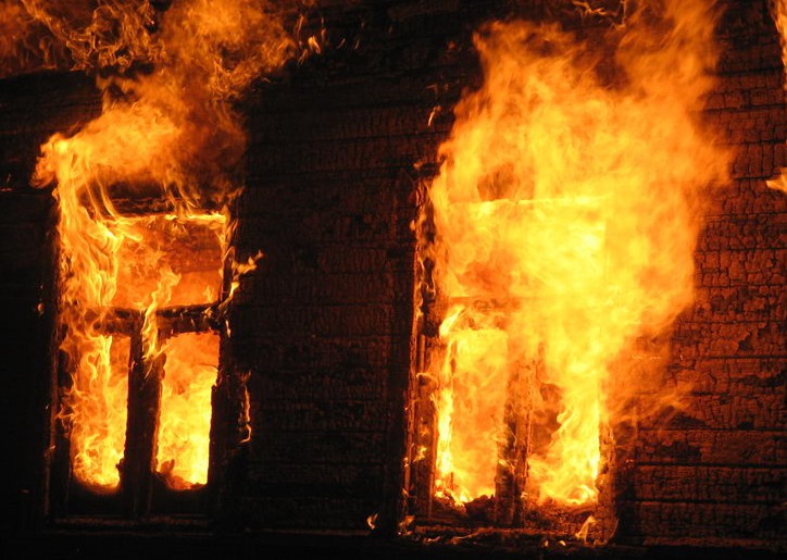 В Башкирии горел деревянный храм