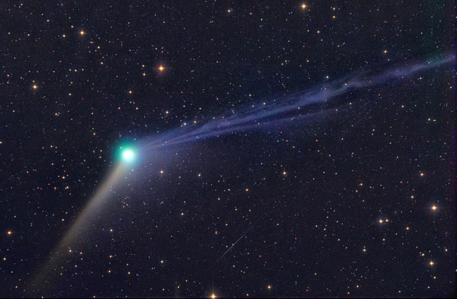 Жители Уфы смогут наблюдать комету с двумя хвостами