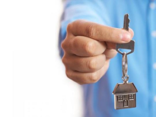 В Иглинском районе шестнадцати детям-сиротам вручены  ключи от новых квартир