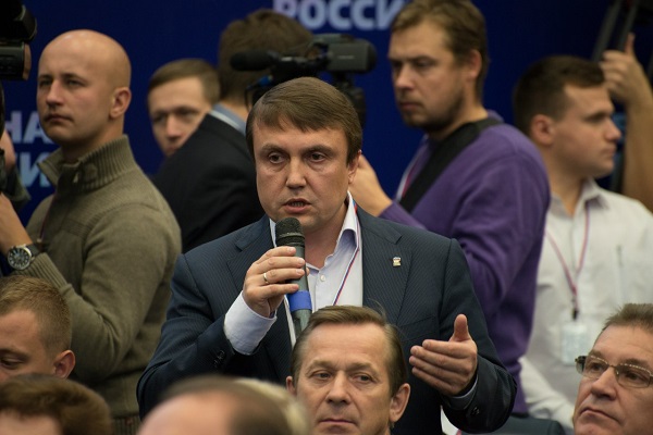 Что происходило на отдельных площадках XV съезда Всероссийской  политической партии в Москве