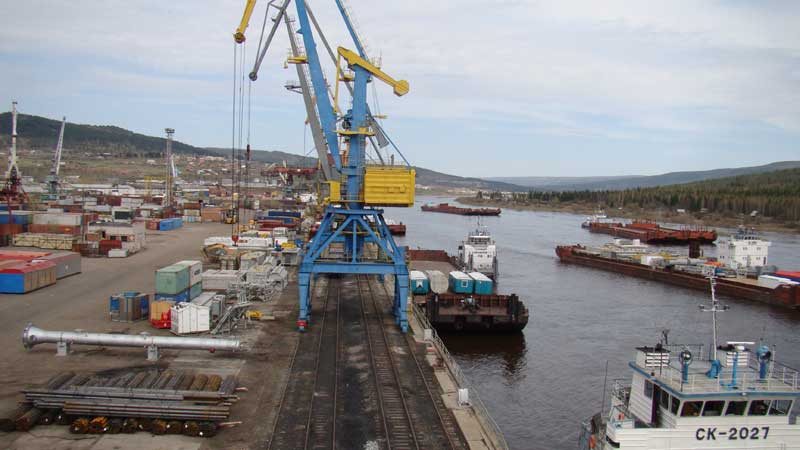 В Речном порту Уфа вскрылись махинации с покупкой топлива и стройматериалов на сумму свыше 20 млн рублей