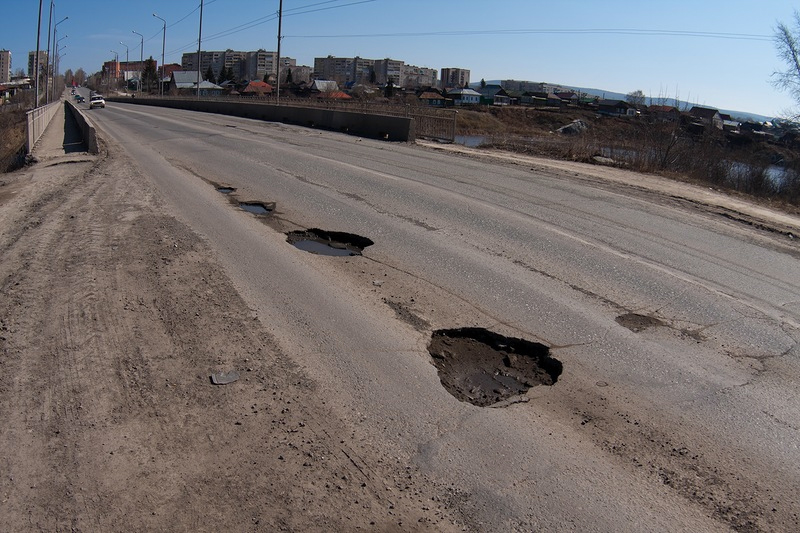 Сити-менеджер Уфы дал задание отремонтировать дороги до 1 июня