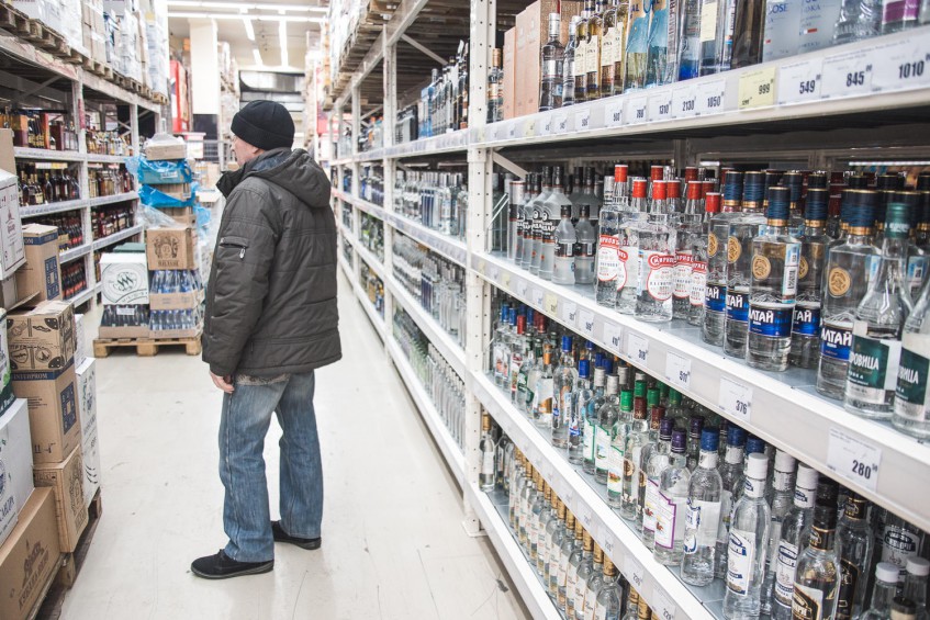 Башкирские депутаты изучат ситуацию с контрафактным алкоголем на рынке республики