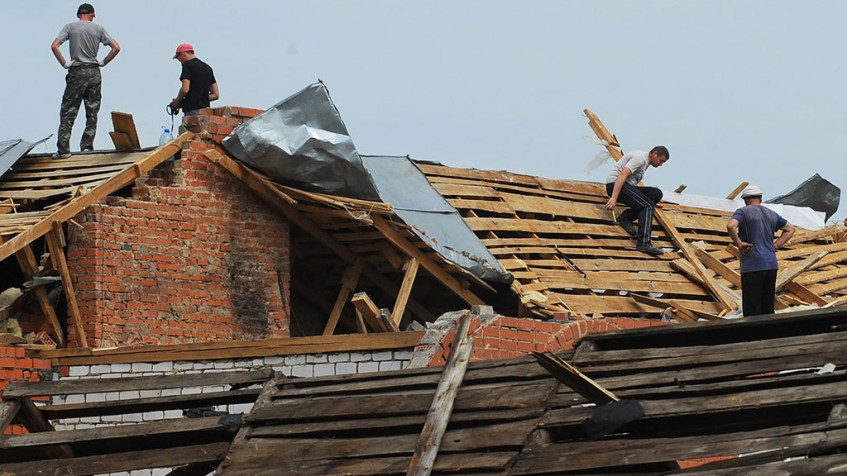 В Башкирии в результате урагана 39 домов остались без крыш