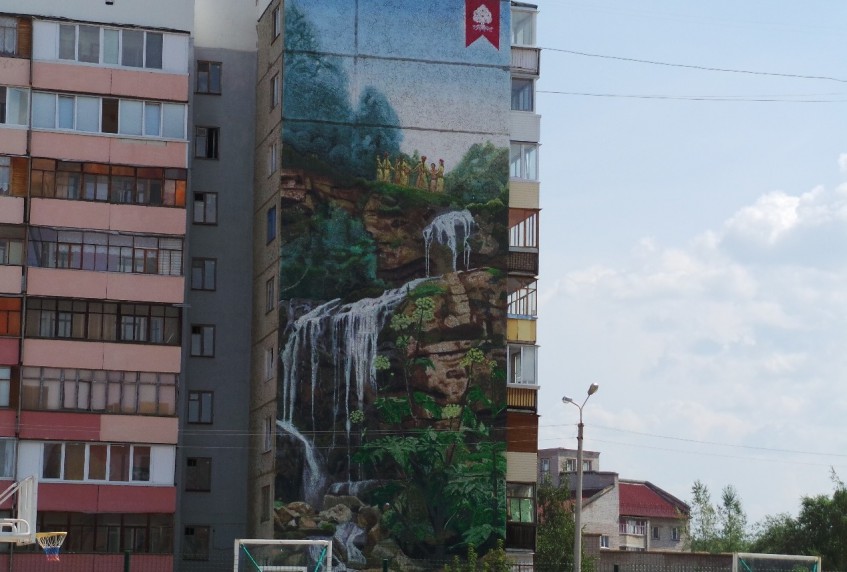 В Башкирии дома украшают граффити художников со всей России