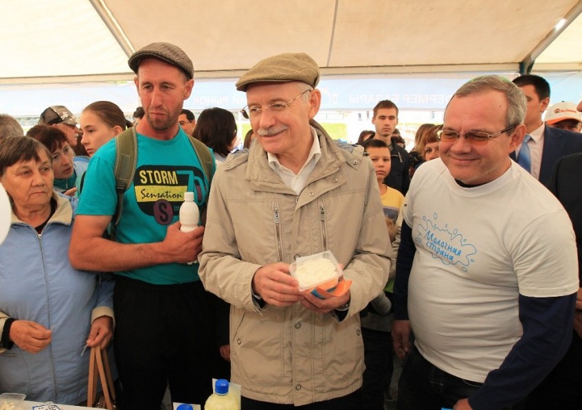 Рустэм Хамитов побывал на фестивале «Молочная страна»