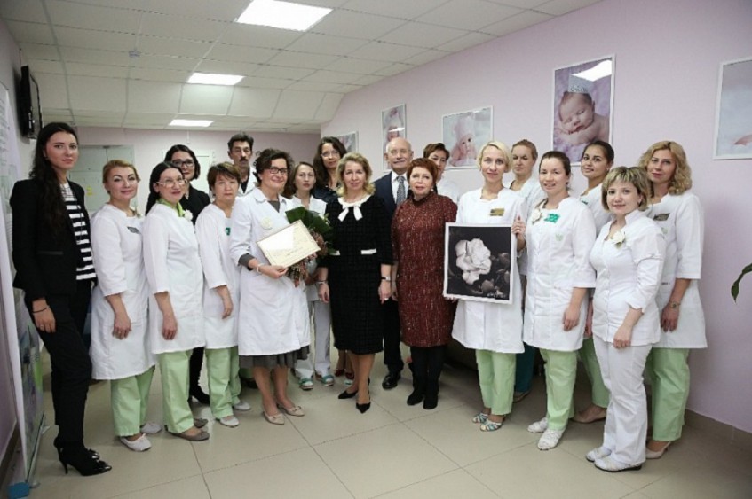 Рустэм Хамитов посетил центр женского здоровья «Белая роза»