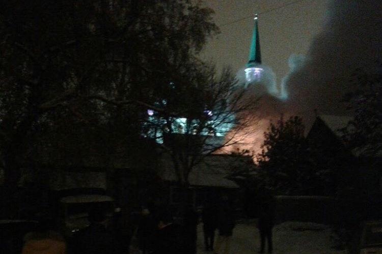 В Уфе возле мечети на Тукаева произошел пожар — мечеть не пострадала