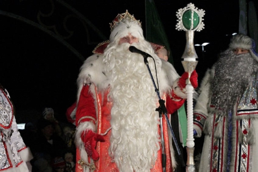 Дед Мороз из Великого Устюга зажег огни на уфимской елке