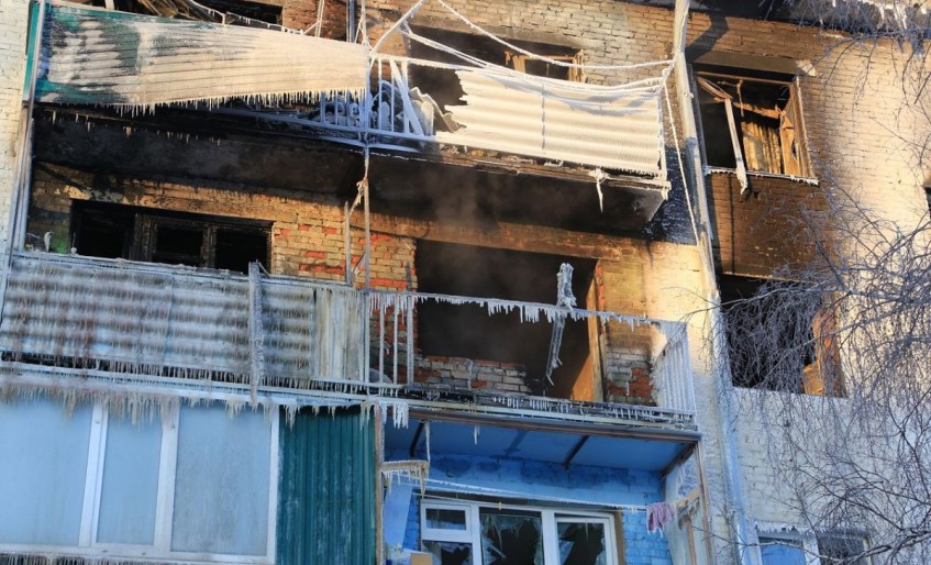 Из-за пожара в уфимской многоэтажке эвакуировали 25 человек