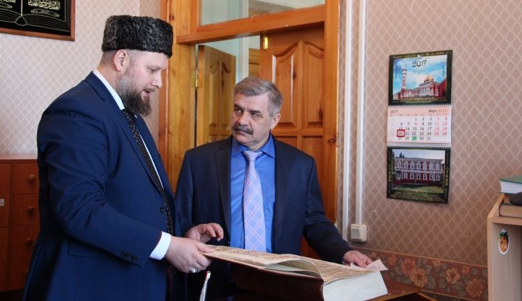 В Уфе Михаил Закомалдин посетил Российский исламский университет