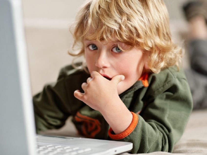 В Башкирии рассмотрели меры противодействия негативному влиянию Интернета на детей