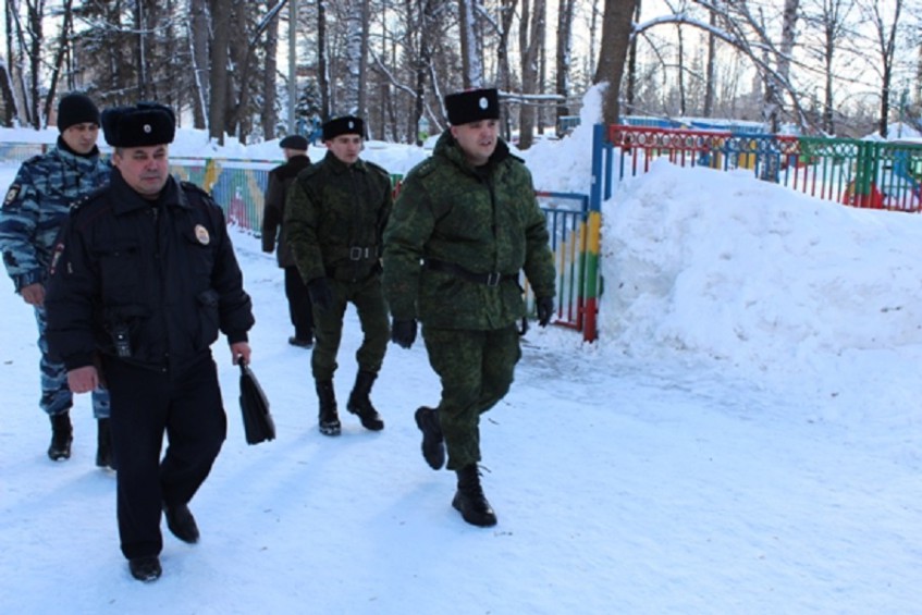 В Уфе вместе с полицейскими в патруль впервые вышли казаки