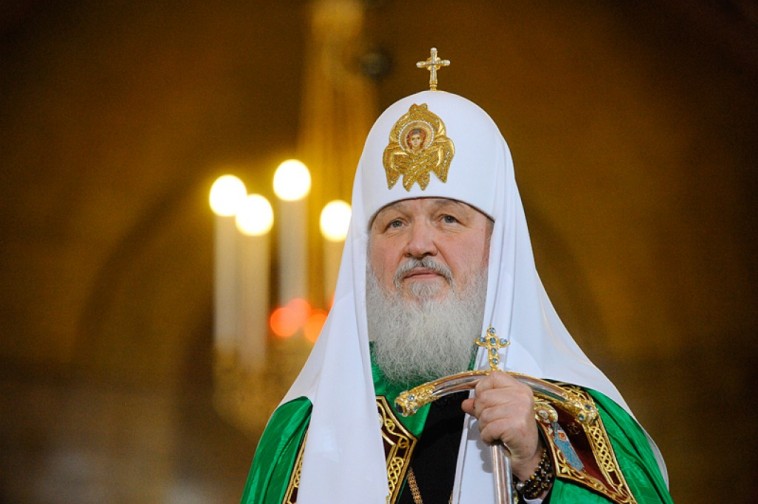 Патриарх молится о погибших в Петербурге и призывает встать на борьбу с насилием